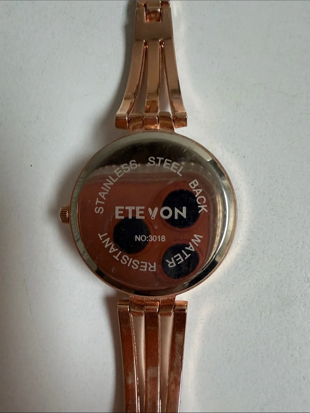 Elegant Women's Rose Gold Bracelet Watch with Crystal Accents needs battery